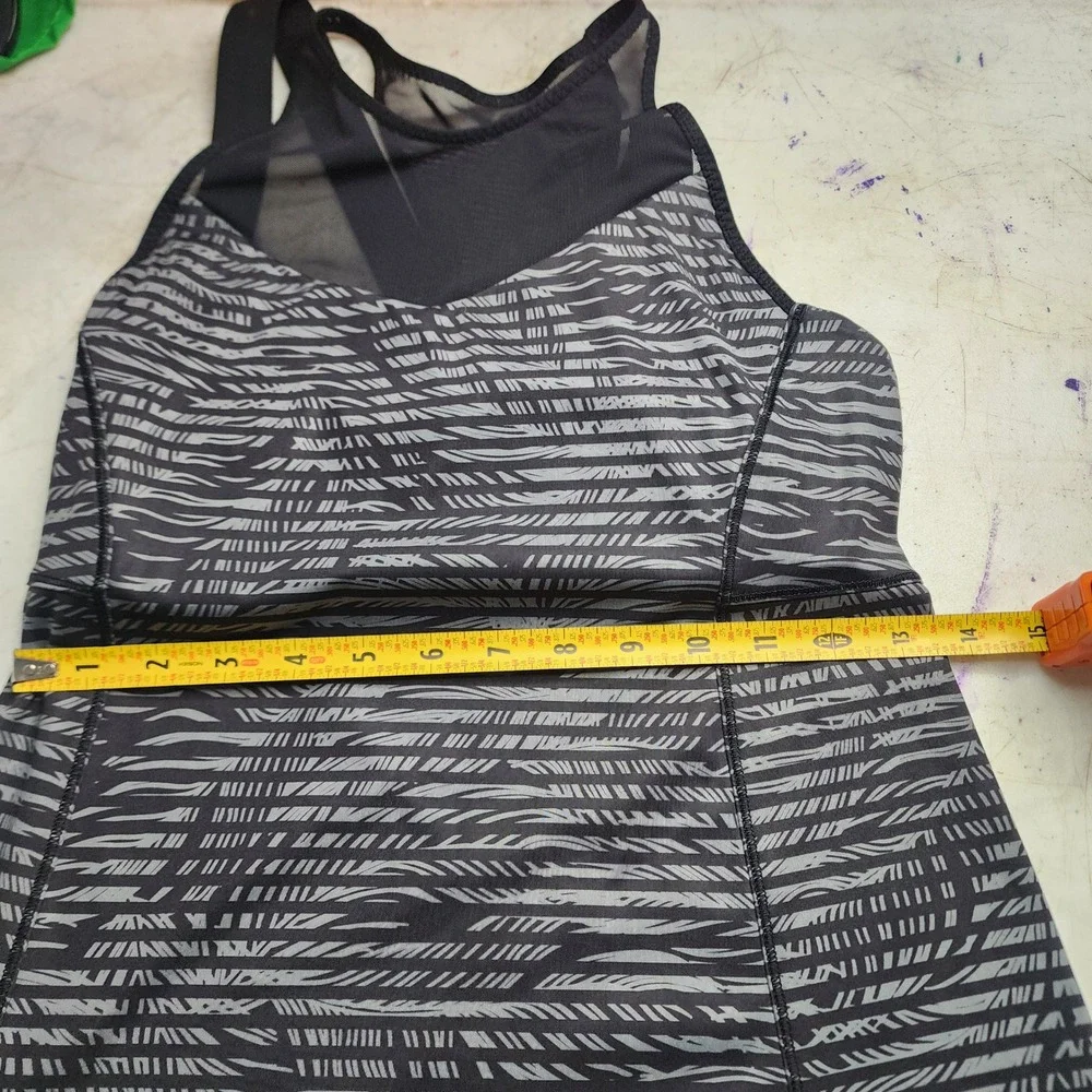Lululemon Moisture‎ Wicking Racerback Athletic Tank Top Women Size see photo